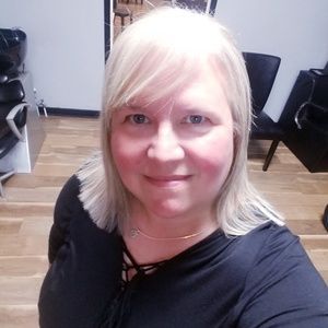 Meet your Posher, Tina